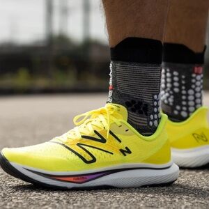 New Balance FuelCell Rebel v3 Yellow Running Shoes size 11